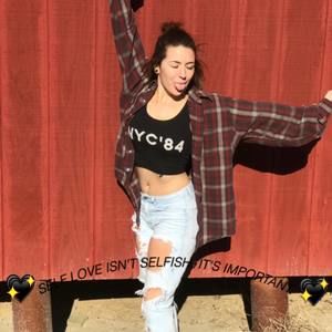 Meet your Posher, Vikkie